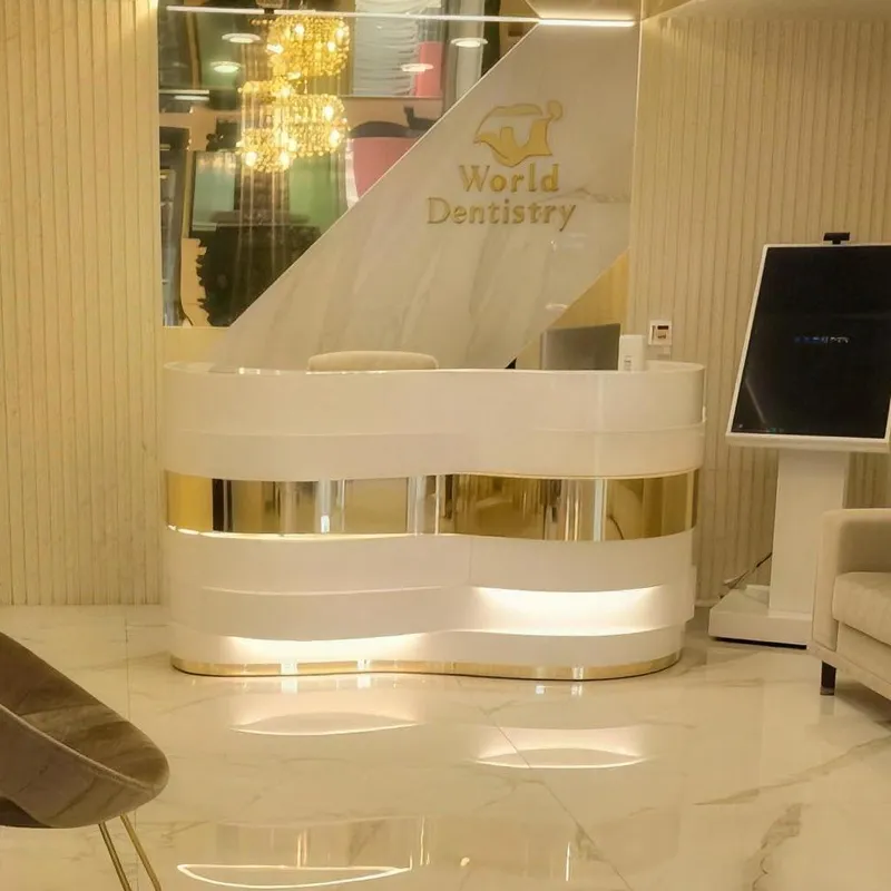 Biroul de recepție World Dentistry, alb, cu bandă aurie